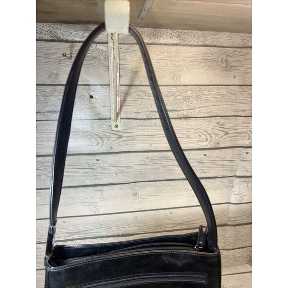 Guess Vintage Black Shoulder Bag Zip Closure Soft Leather 10 X 6 Y2K - Picture 2 of 11